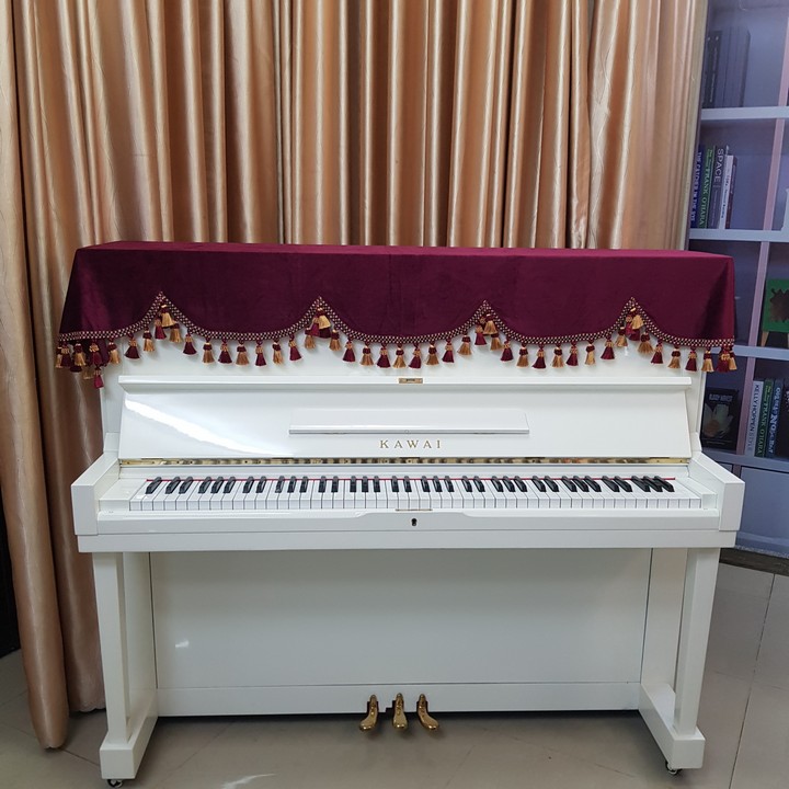 Khăn Phủ đàn Piano nhung đỏ cao cấp phối tua rua chùm sang trọng