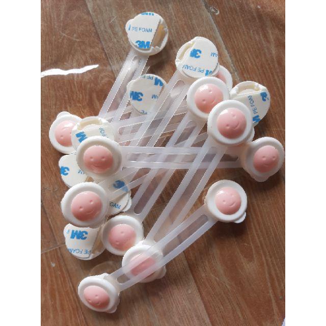 Khóa Tủ An Toàn Cho Bé Loại Silicon