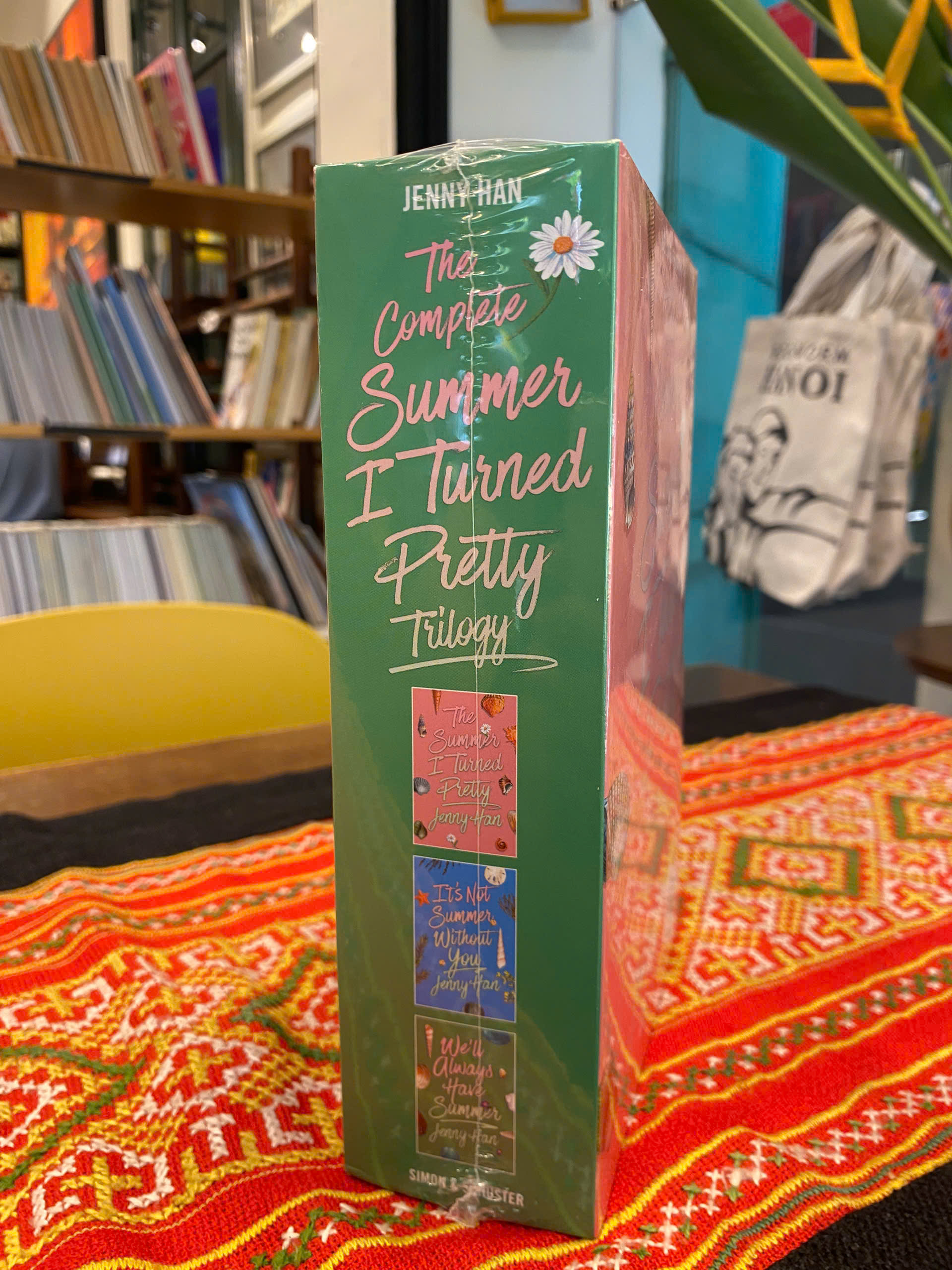 Sách - The Complete Summer I Turned Pretty Trilogy (Deluxe Boxed Set) | Romance / Young Adult in English /  Summer Reads / Ngoại văn Lãng mạn