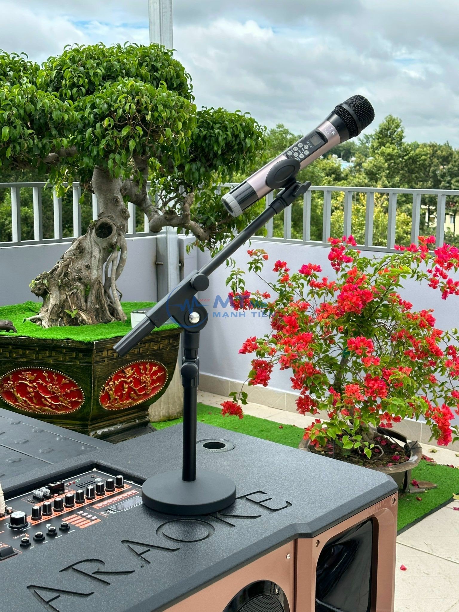 Bộ Chân Micro Để Bàn T12S - Giá Đỡ Micro Kim Loại Để Bàn Sử Dụng Cho Nhiều Loại Microphone Đa Năng, Có Thể Điều Chỉnh Chiều Cao Và Góc Độ Rất Thuận Tiện. hàng chính hãng