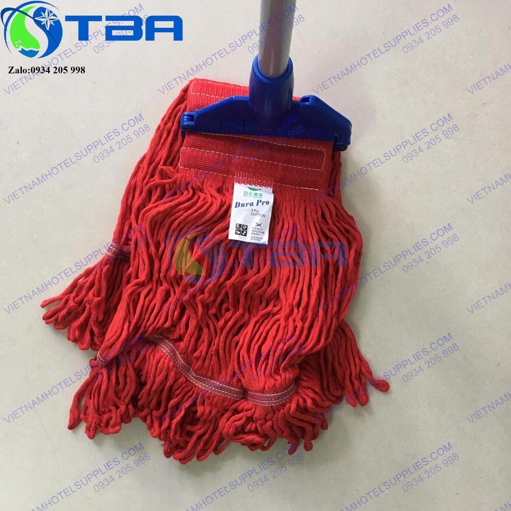 Cây lau sàn dạng kẹp thân hợp kim nhôm với tấm lau màu đỏ thấm hút tốt với đầu kẹp màu xanh