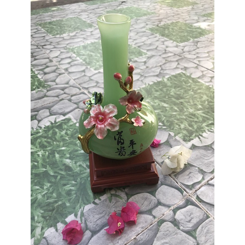 Chiếc Bình Phong Thủy Phú Quý Xanh Ngọc Rất Đẹp Trạm Nhánh Bông Hoa Đào Đầy Hoa Size Cao 28cm đk 13cm đế gỗ 12cm Hợp Anh Chị mệnh Mộc mệnh Hỏa trưng Bình trong nhà ý nghĩa Bình An Giàu Sang Phú Quý Tài Lộc ạ