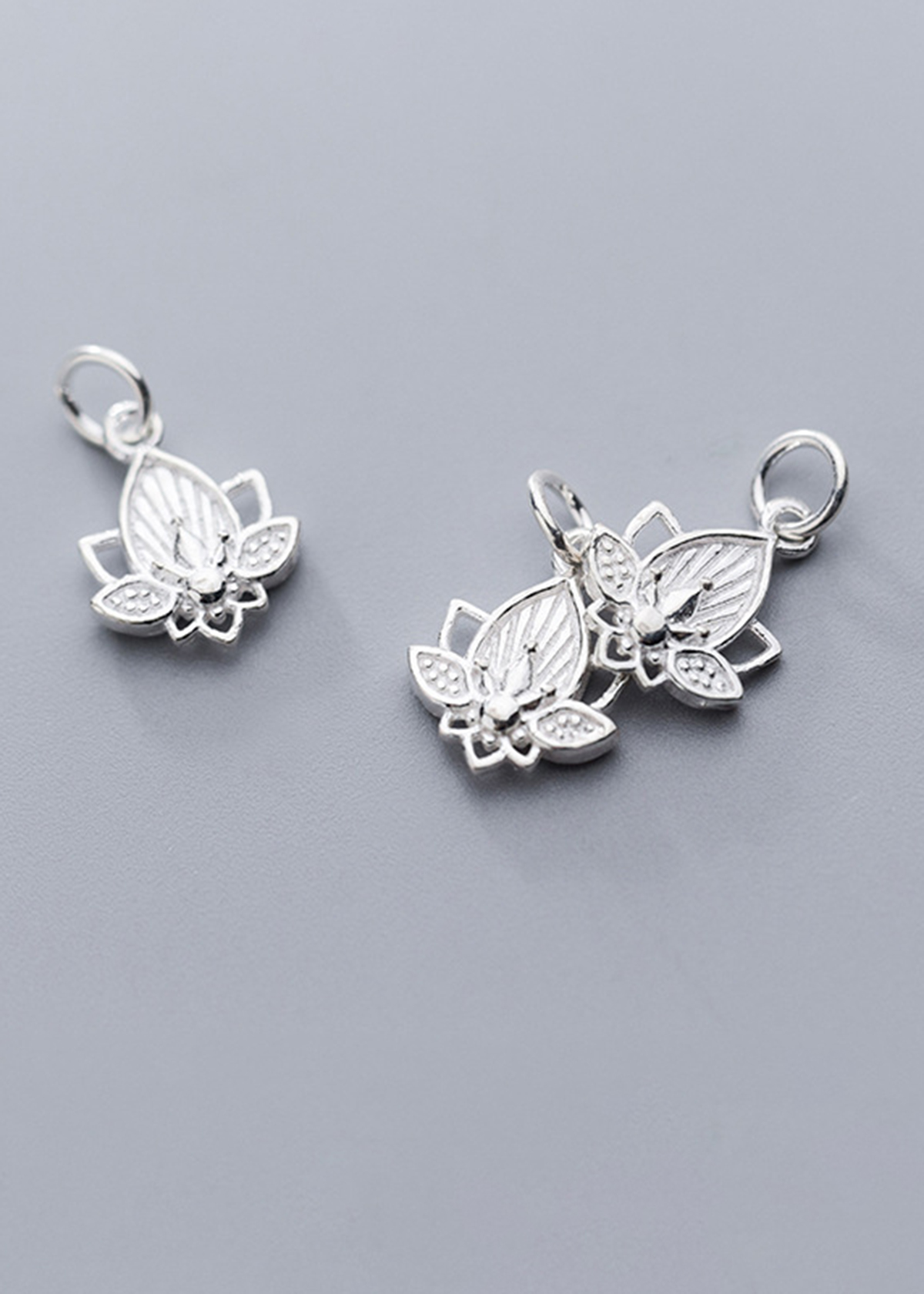 Combo 2 cái charm bạc hình nụ sen treo - Ngọc Quý Gemstones