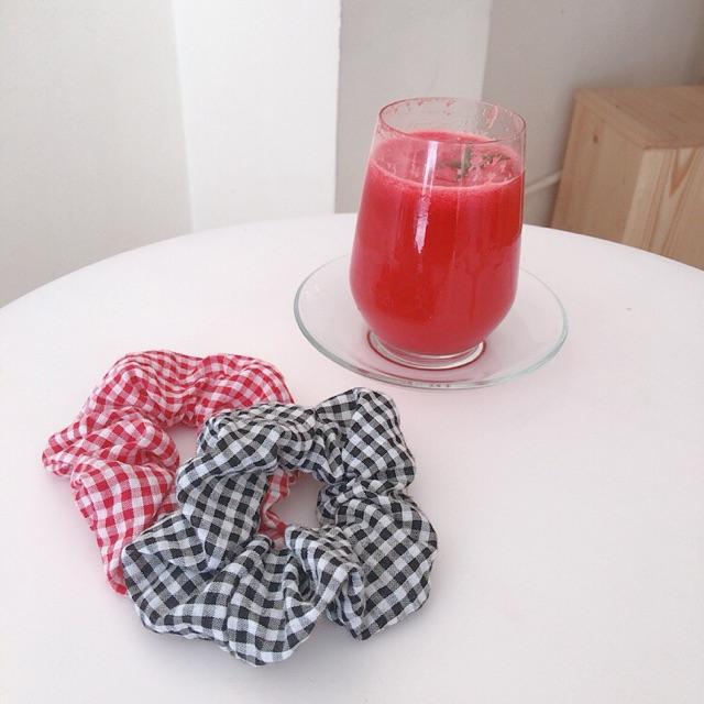 Dây scrunchies kẻ ô
