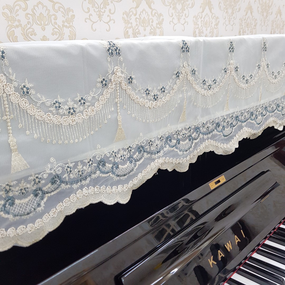 Khăn phủ đàn Piano phối chân ren hoa xanh tinh tế