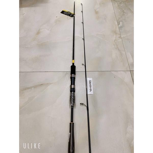 Cần câu lure DAIWA dài 2m1 có cả ngang và đứng cần cực khoẻ y hình