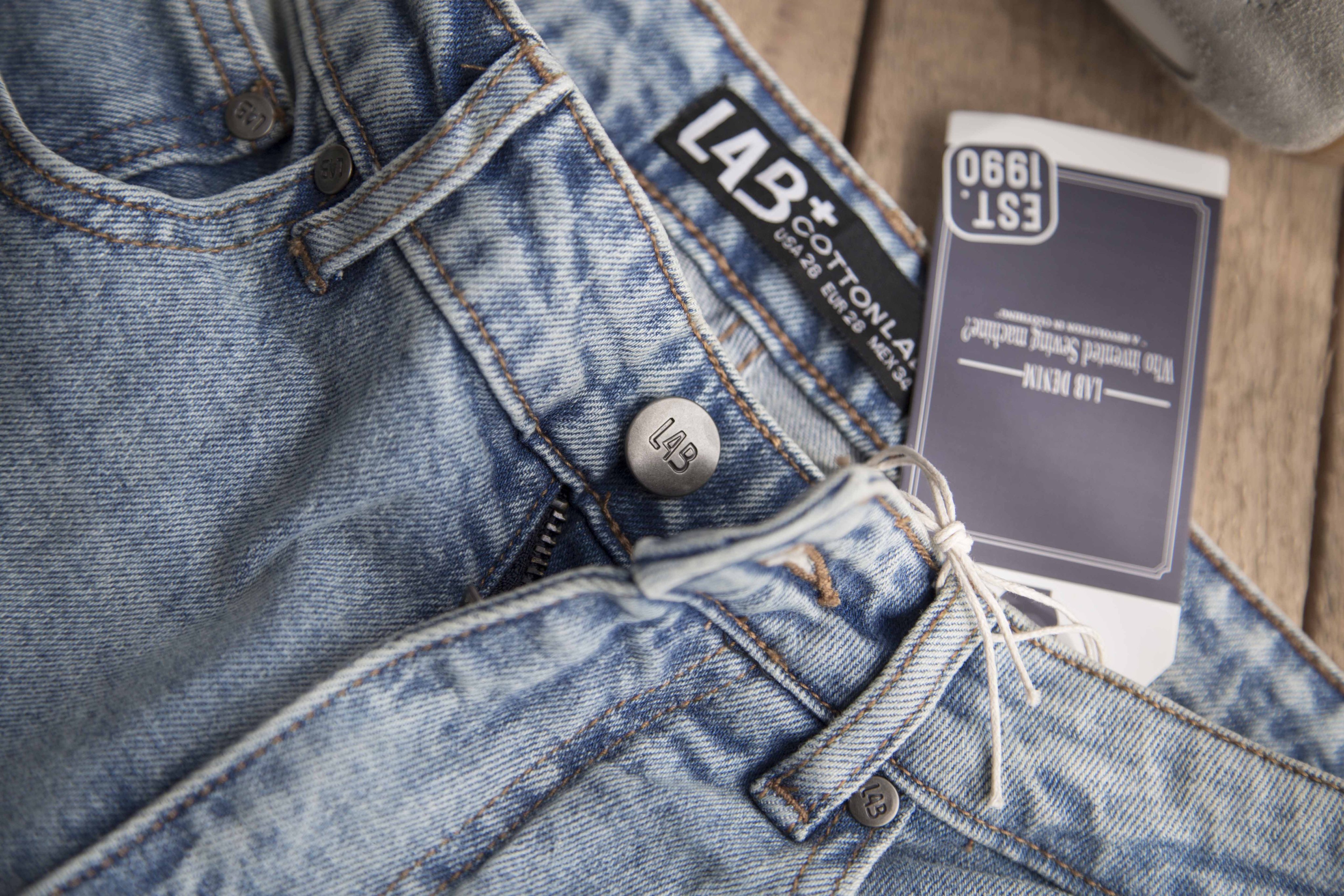 [CHÍNH HÃNG] Quần Jean nam vải Denim co giãn nhẹ form Slimfit | quần nam jean xanh bạc - LAB903