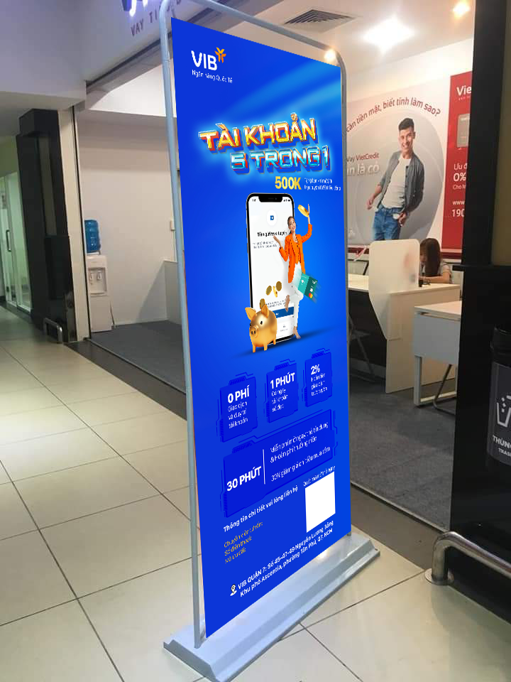 Standee đế sắt kiểu cửa có thể gấp xếp được dùng để treo tấm poster quảng cáo