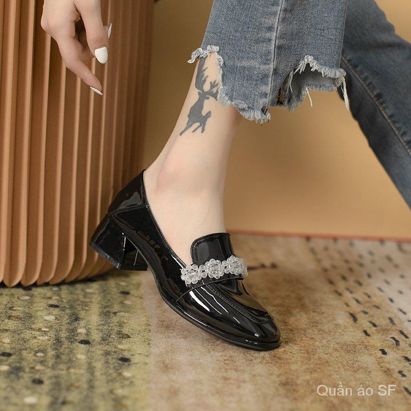 Giày lười da mềm đế bằng 4cm đính ngọc trai phong cách Anh Quốc thời trang cho nữ