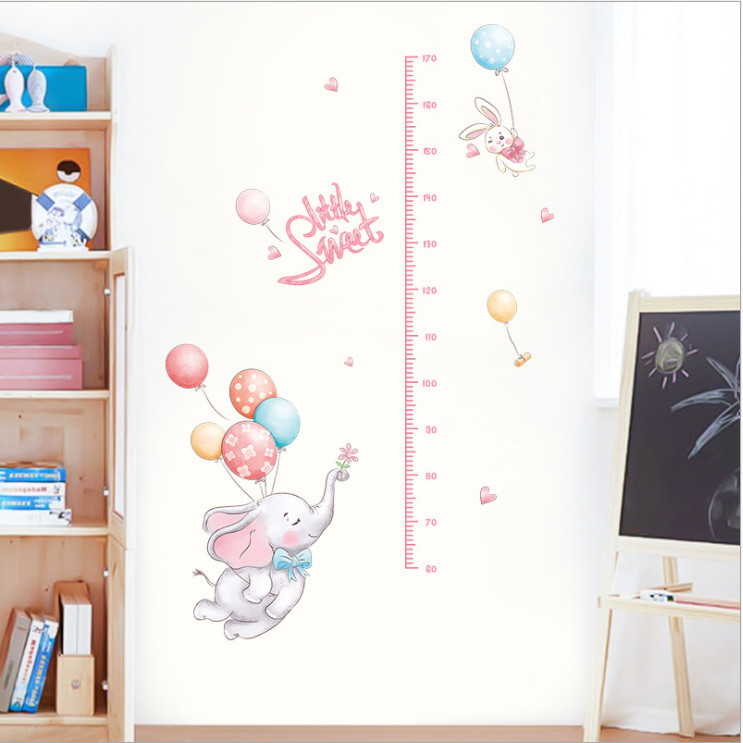 Decal dán tường thước đo chiều cao Chú voi bay màu hồng dễ thương