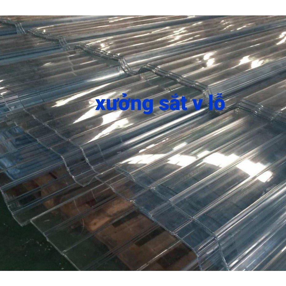 Tôn nhựa lấy sáng POLY màu trong suốt