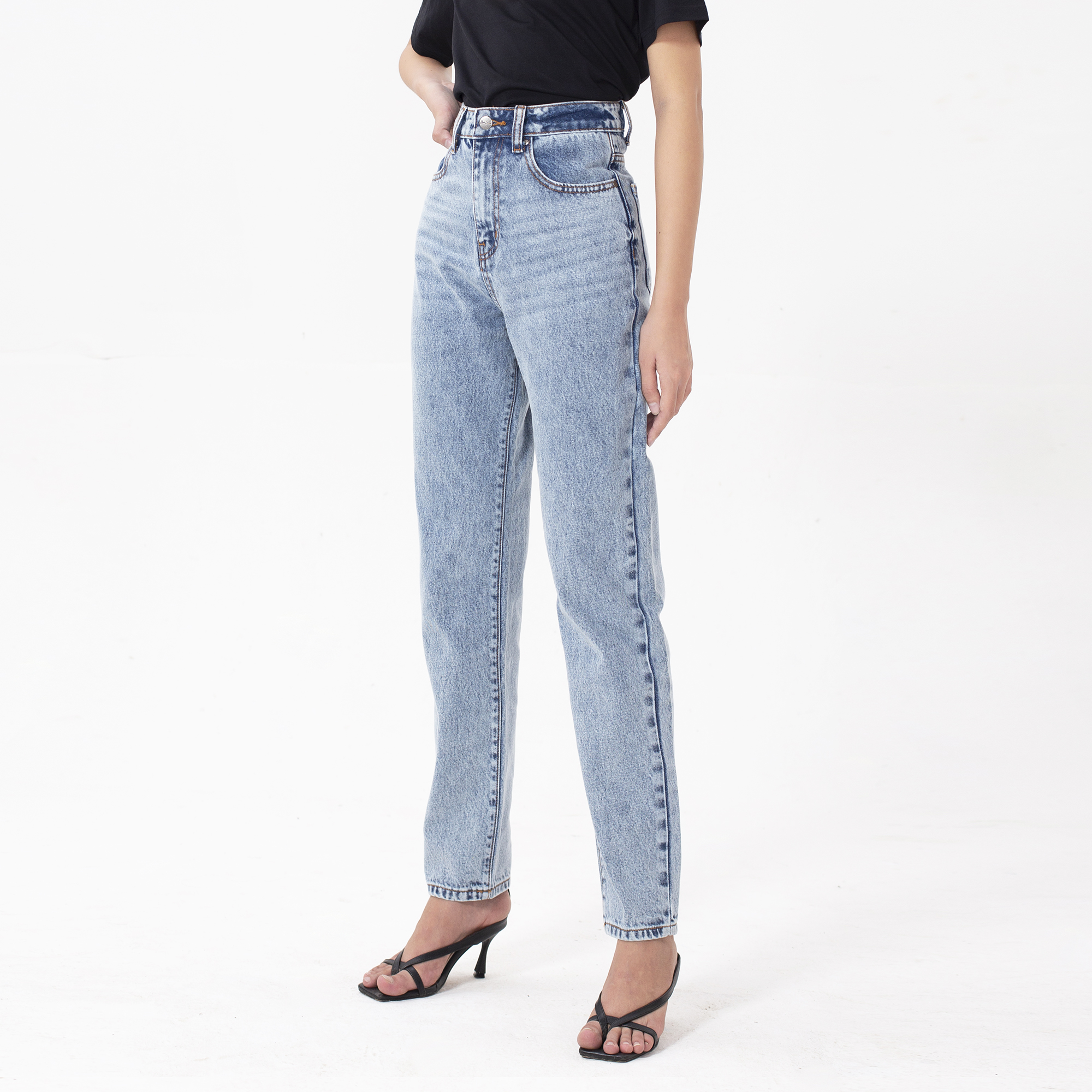 Quần Mom Jeans Light Blue Aaa Jeans