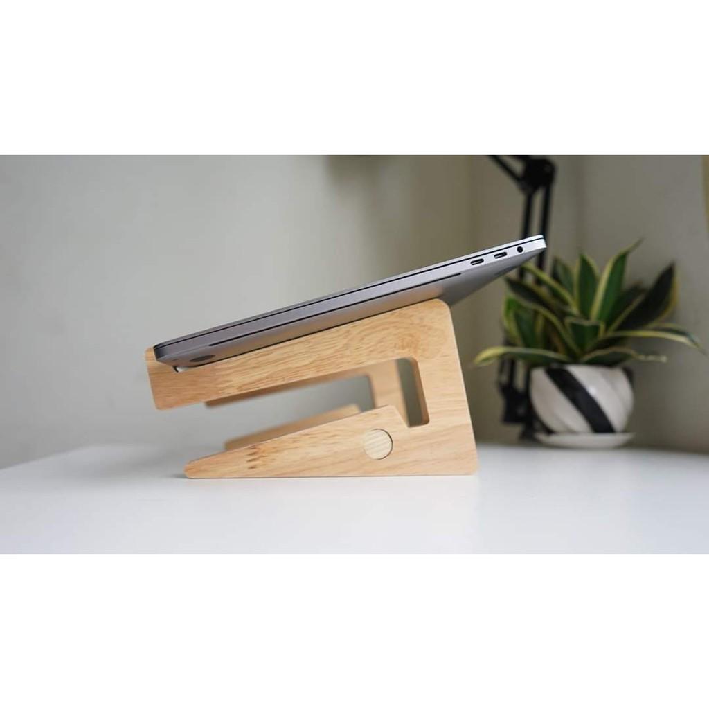 Đế tản nhiệt kiêm giá đ cho laptop, macbook bằng gỗ tự nhiên bền đẹp