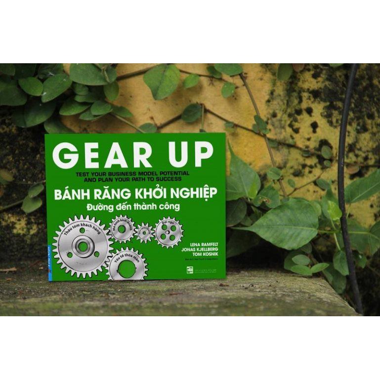 Sách Bánh răng khởi nghiệp FirstNews - Bản Quyền
