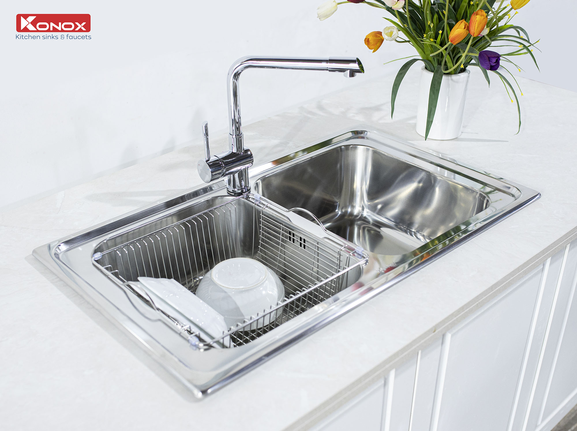 Vòi rửa bát Konox, Model KN1205 , Inox 304AISI tiêu chuẩn châu Âu, mạ PVD 5 lớp sáng bóng Hàng chính hãng