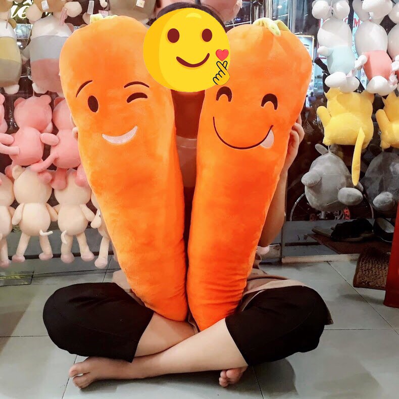 GỐI ÔM CÀ RỐT SIÊU TO KHỔNG LỒ