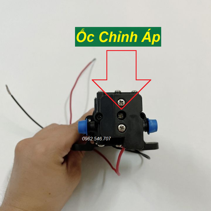 Bơm phun sương 12v tự động ngắt khi khóa đầu vòi ứng dụng rộng rãi trong phun sương tưới lan, rửa máy lạnh, rửa xe, máy bơm phun sương 12v bơm tăng áp mini 12v