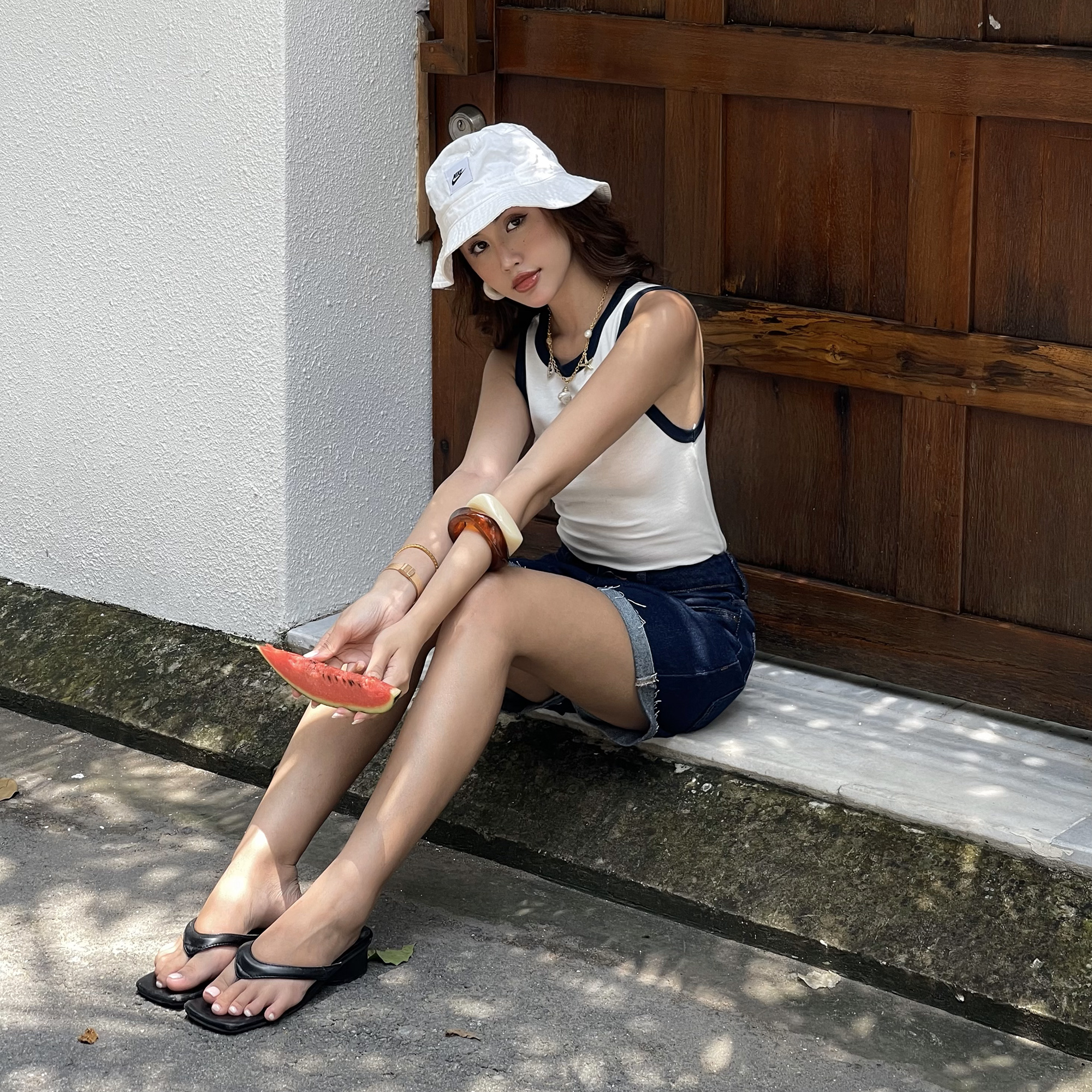 Quần denim short lưng cao cutoff Aaa Jeans