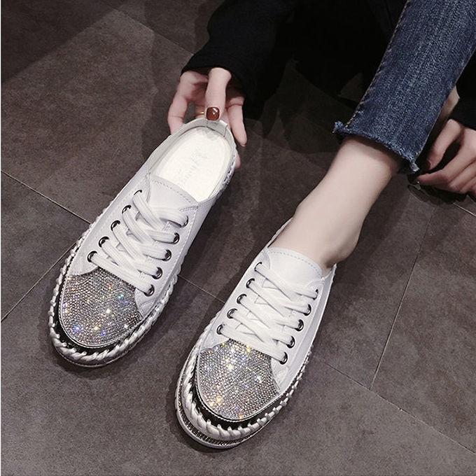 Women wear semi-sandals and slippers in the fall of 2021, the new style Baotou fashion flat-soled shoes without heels ins trend