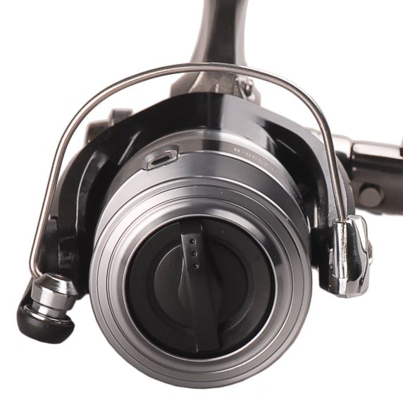 Máy câu cá Daiwa StrikeForce 4000-B Chính Hãng