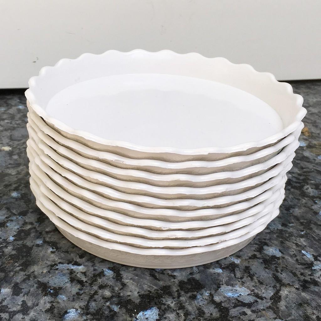 Bộ 10 đĩa lót chậu hoa màu trắng đường kính 18cm-Đồ Gia Dụng Tại HCM