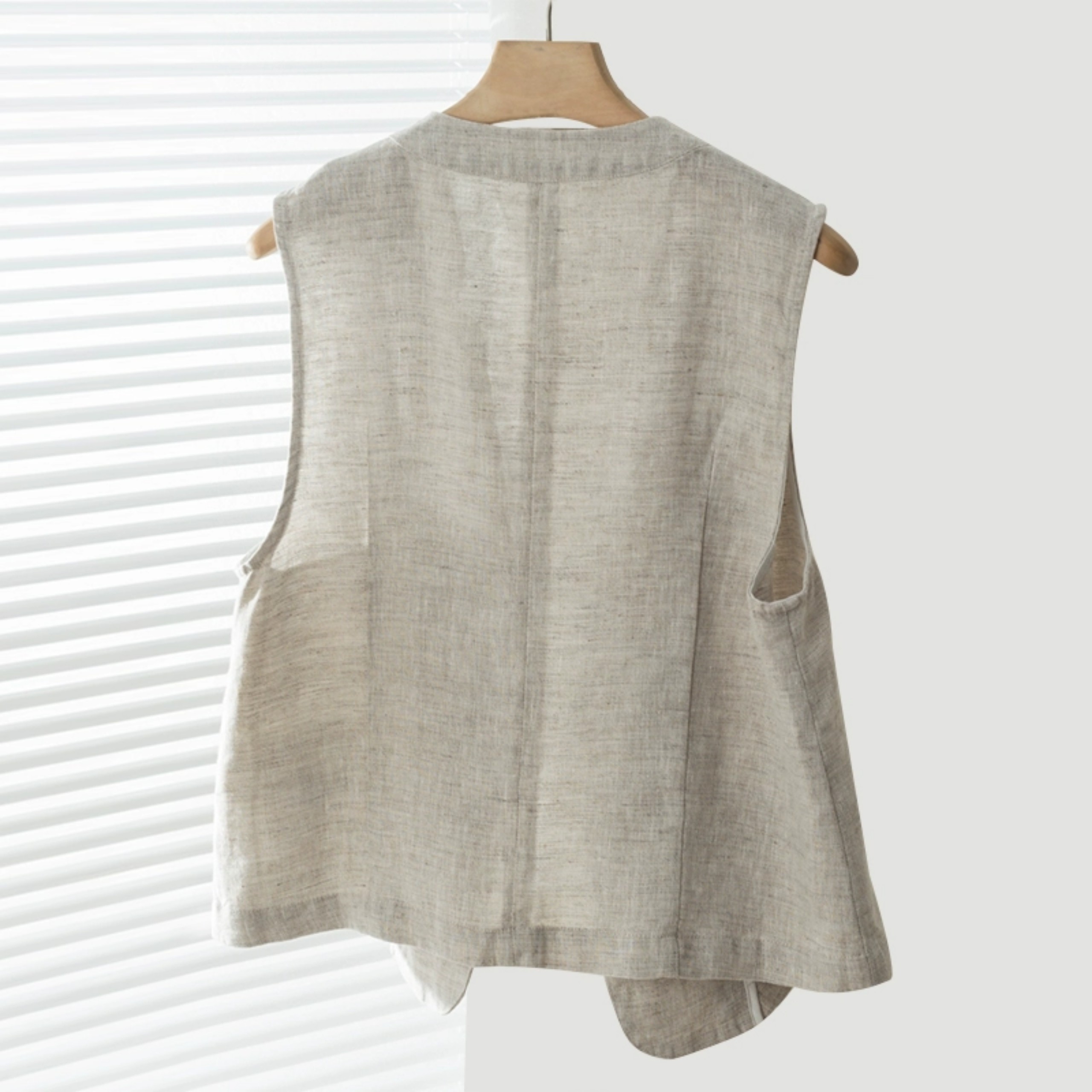 Áo blazer nữ linen mềm mát, áo gile nữ thiết kế bốn cúc chạy dọc phong cách Hàn Quốc siêu thanh lịch Bz02