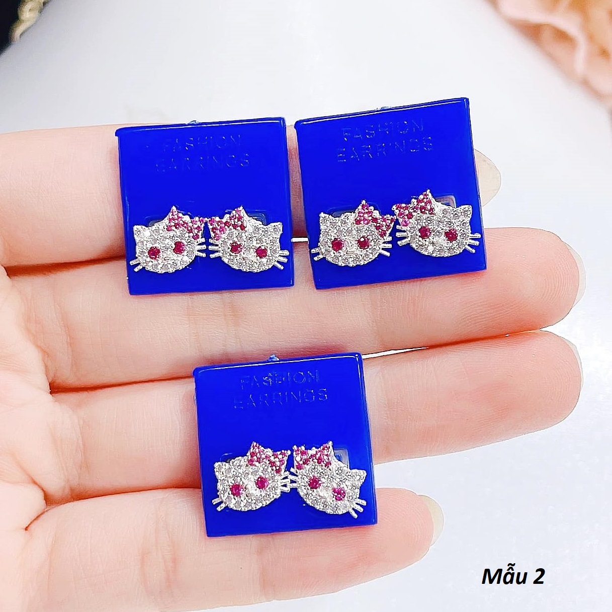 Bông tai trẻ em khuyên nụ mặt kitty chất liệu bạc ta MS048