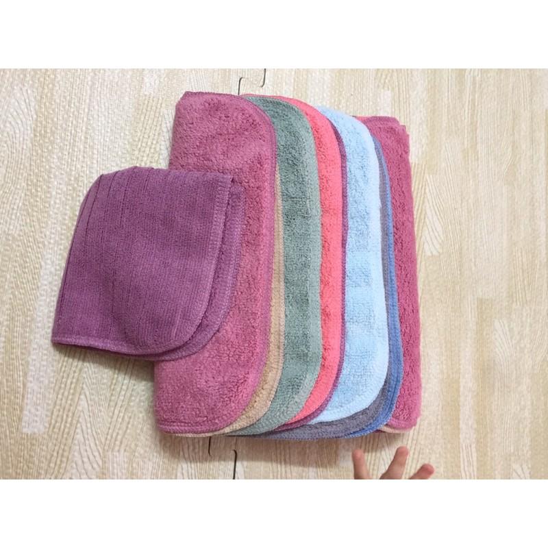 Thanh lý khăn hãng Poemy khách chat với shop để chọn màu