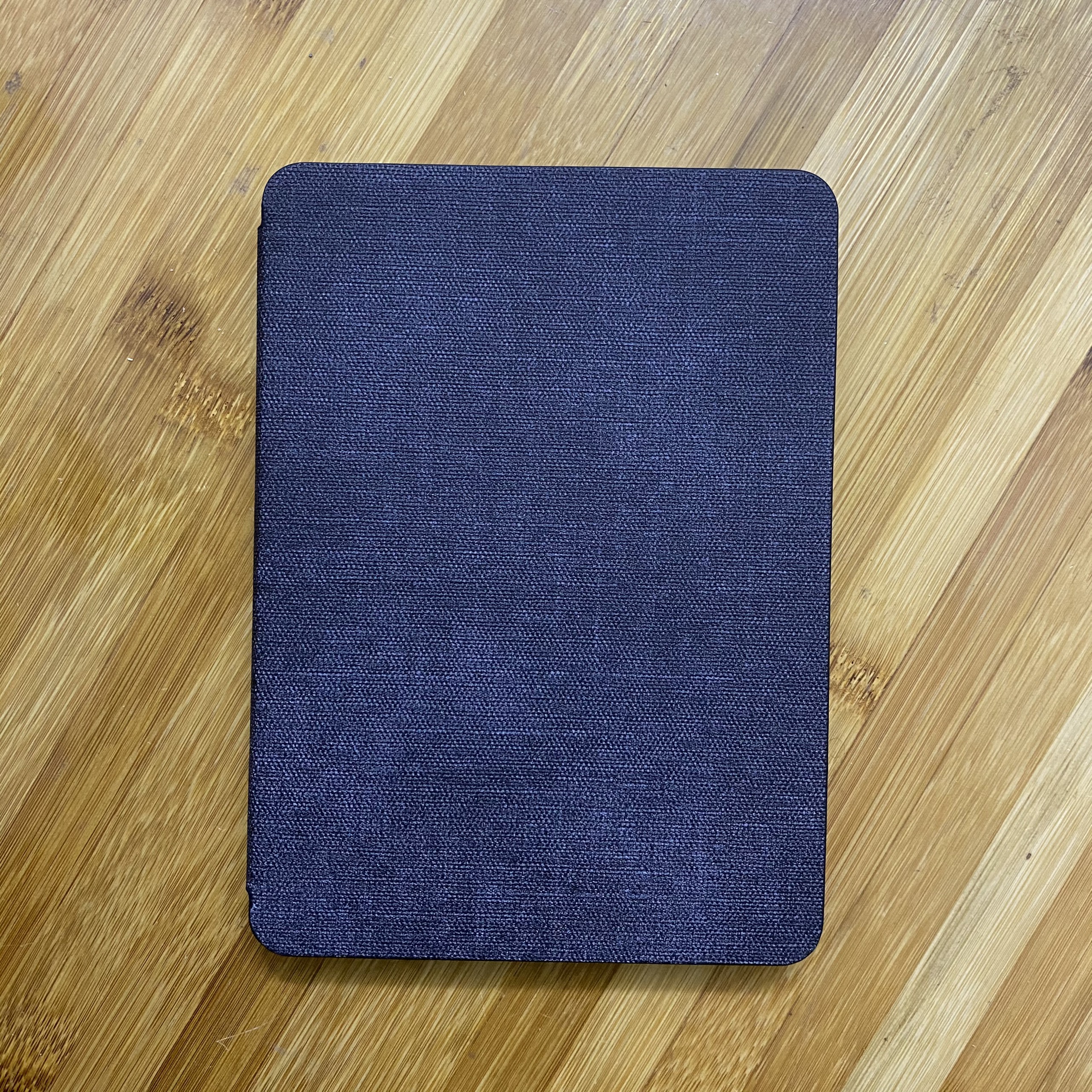 Cover bao da cho Kindle Paperwhite gen 5 11th họa tiết vân vải sang trọng