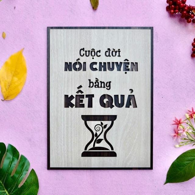 Tranh gỗ " Cuộc đời nói chuyện bằng kết quả