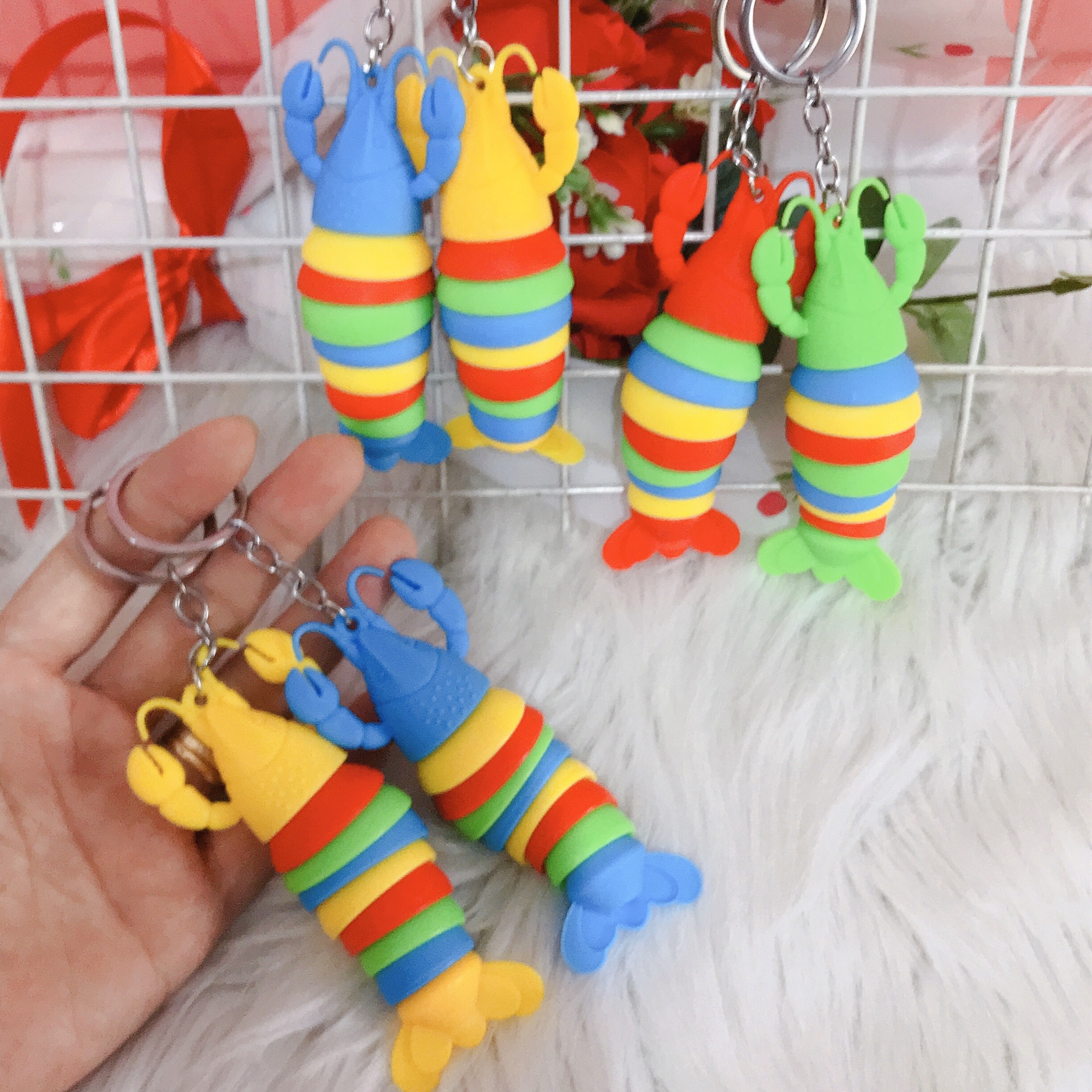 Móc khóa Hình Tôm Hùm 7 Màu Siêu Cute - Uốn Éo Giảm Căng Thẳng Vui Nhộn
