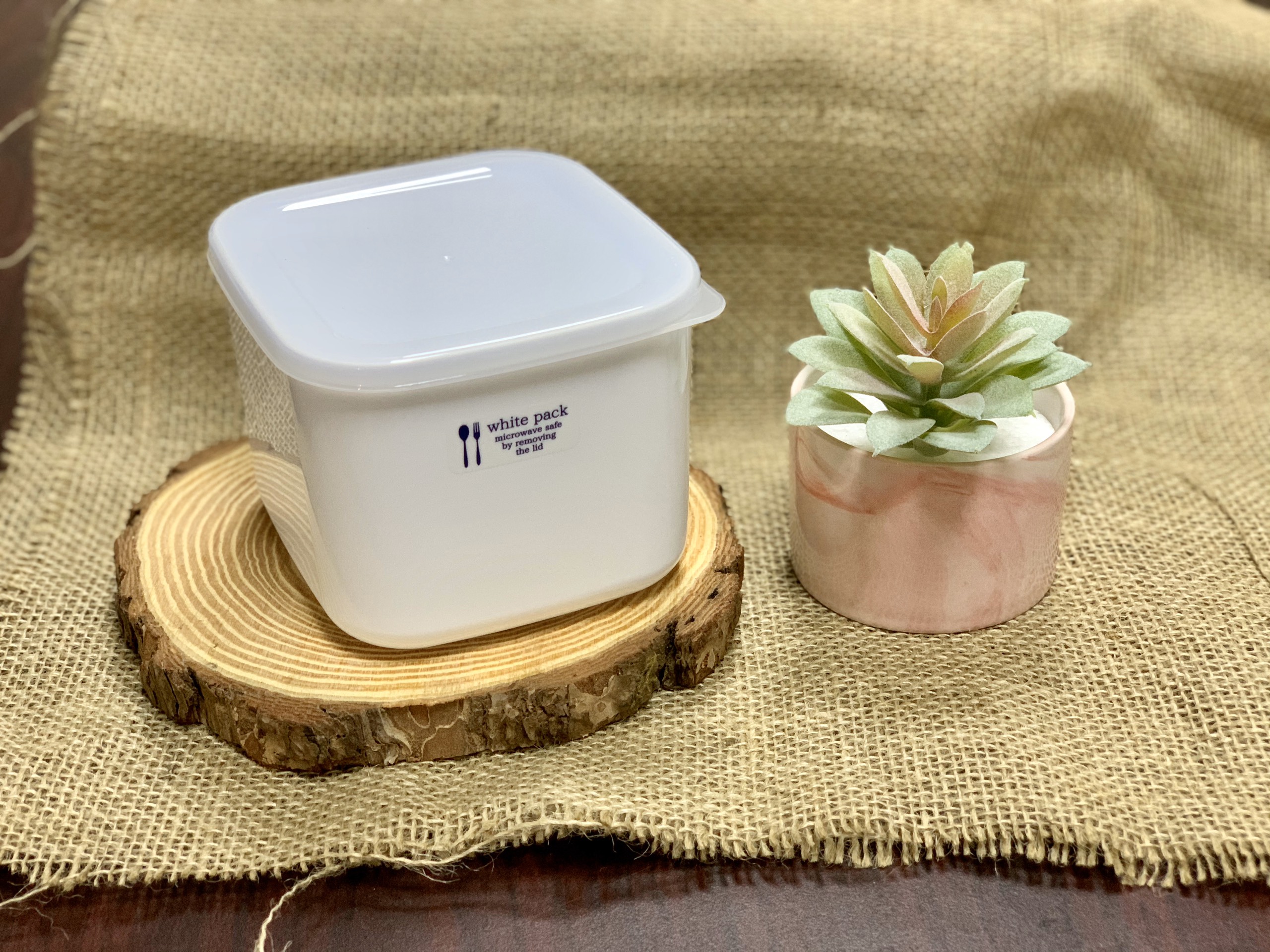 Bộ 2 hộp nhựa vuông chứa đựng thực phẩm khô White Pack tiện dụng - Hàng nội địa Nhật