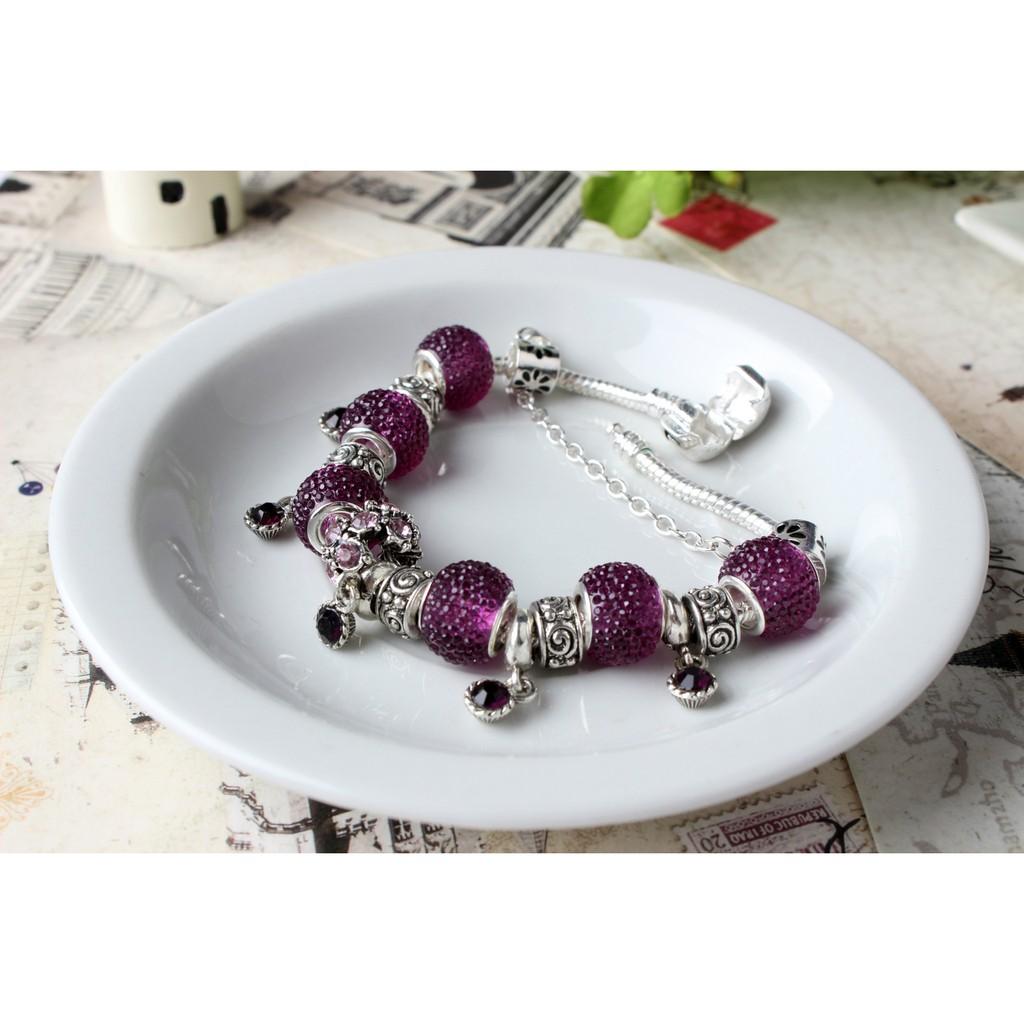 Vòng tay charm màu sắc