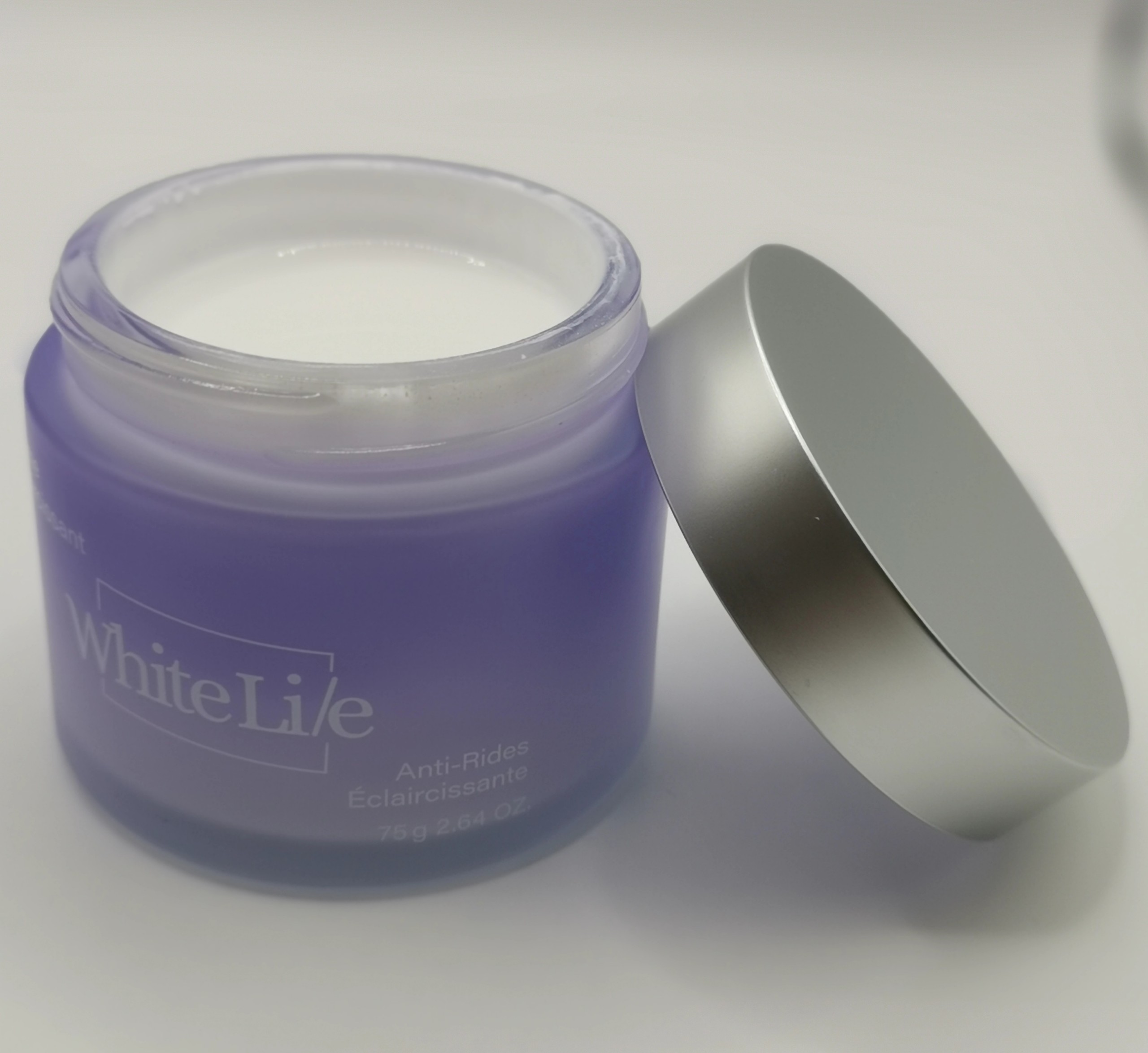 Kem dưỡng trắng da Belleza Castillo White lie, lily white