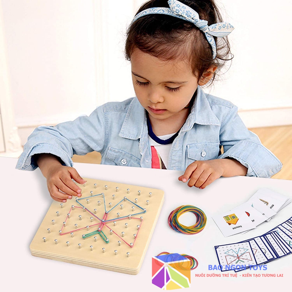 GIÁO CỤ TOÁN HỌC GEOBOARD GIÚP BÉ PHÁT TRIỂN TRÍ THÔNG MÌNH HÌNH HỌC VÀ SỰ SÁNG TẠO - BAO NGON TOYS - DG106