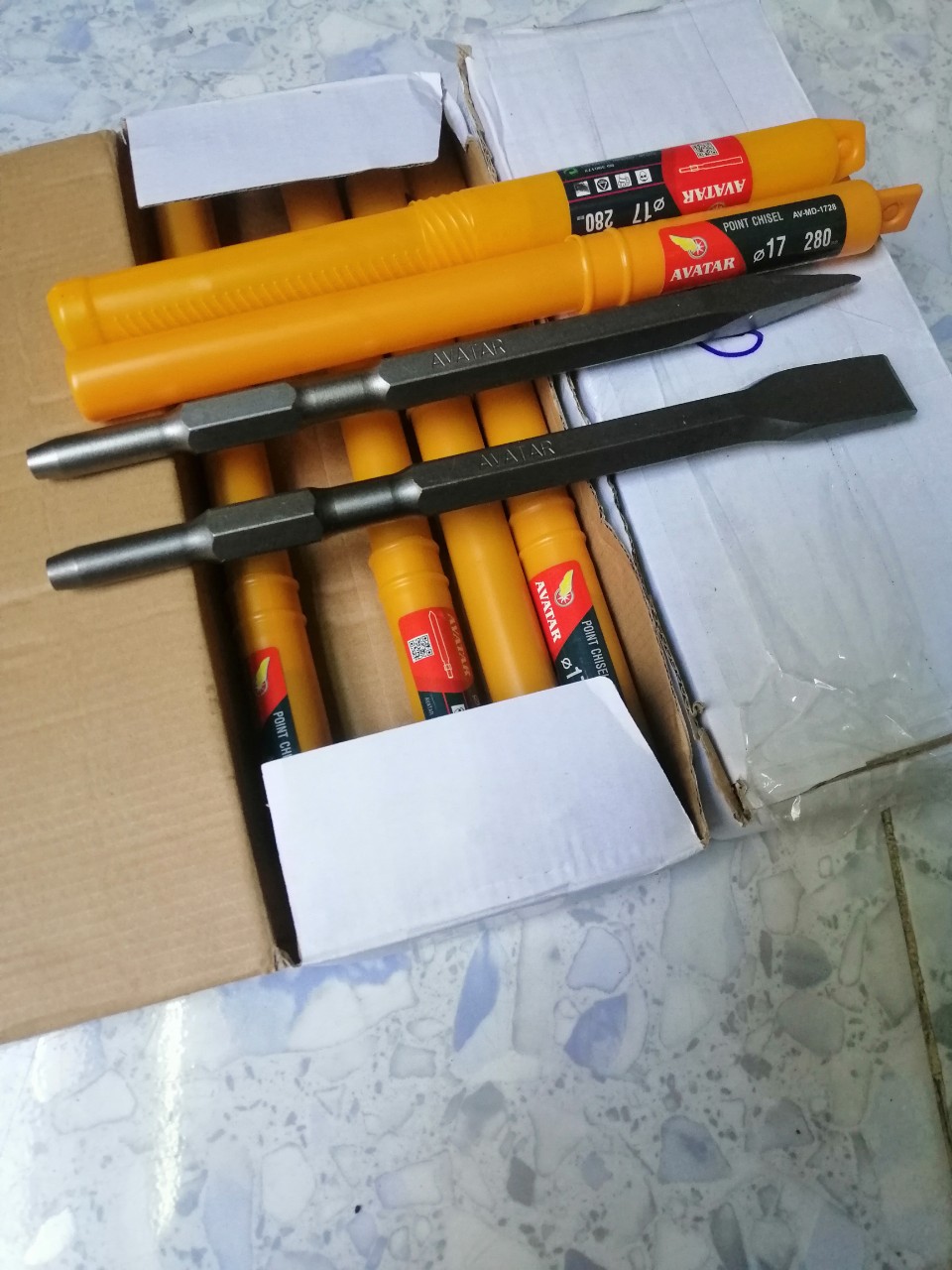 Mũi đục 17mm dài 280mm Avatar
