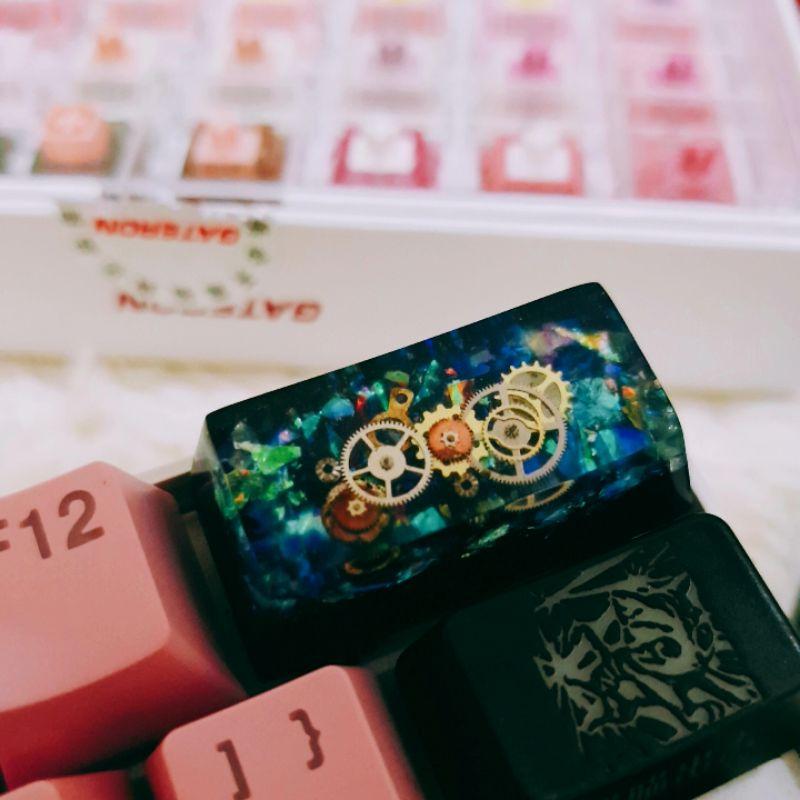 Nút Keycap OEM profile 2u - Nút Backspace OEM Resin hiệu ứng steampunk màu xanh hologram