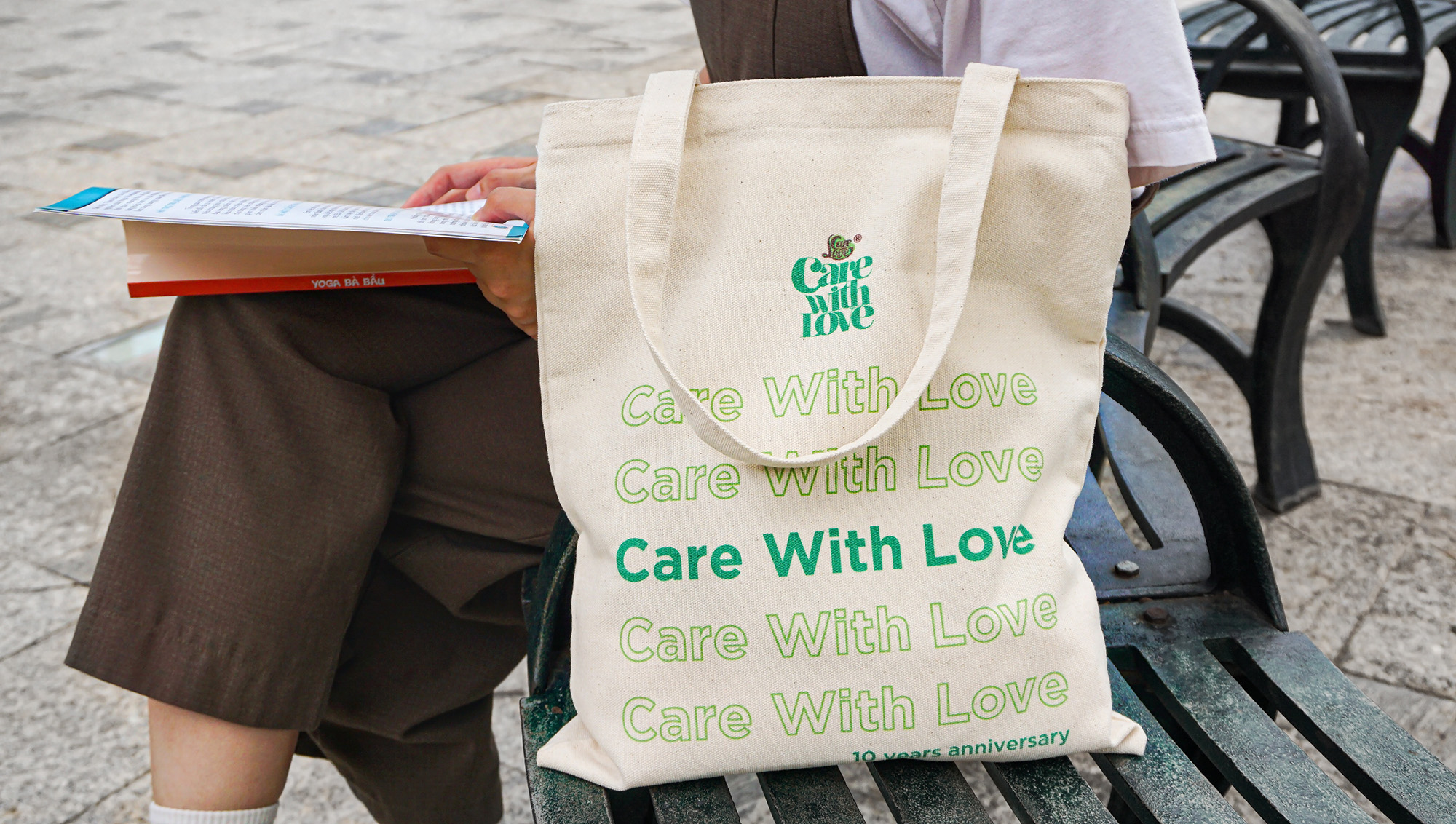 Túi Tote Canvas CARE WITH LOVE Phong Cách Retro Cao Cấp