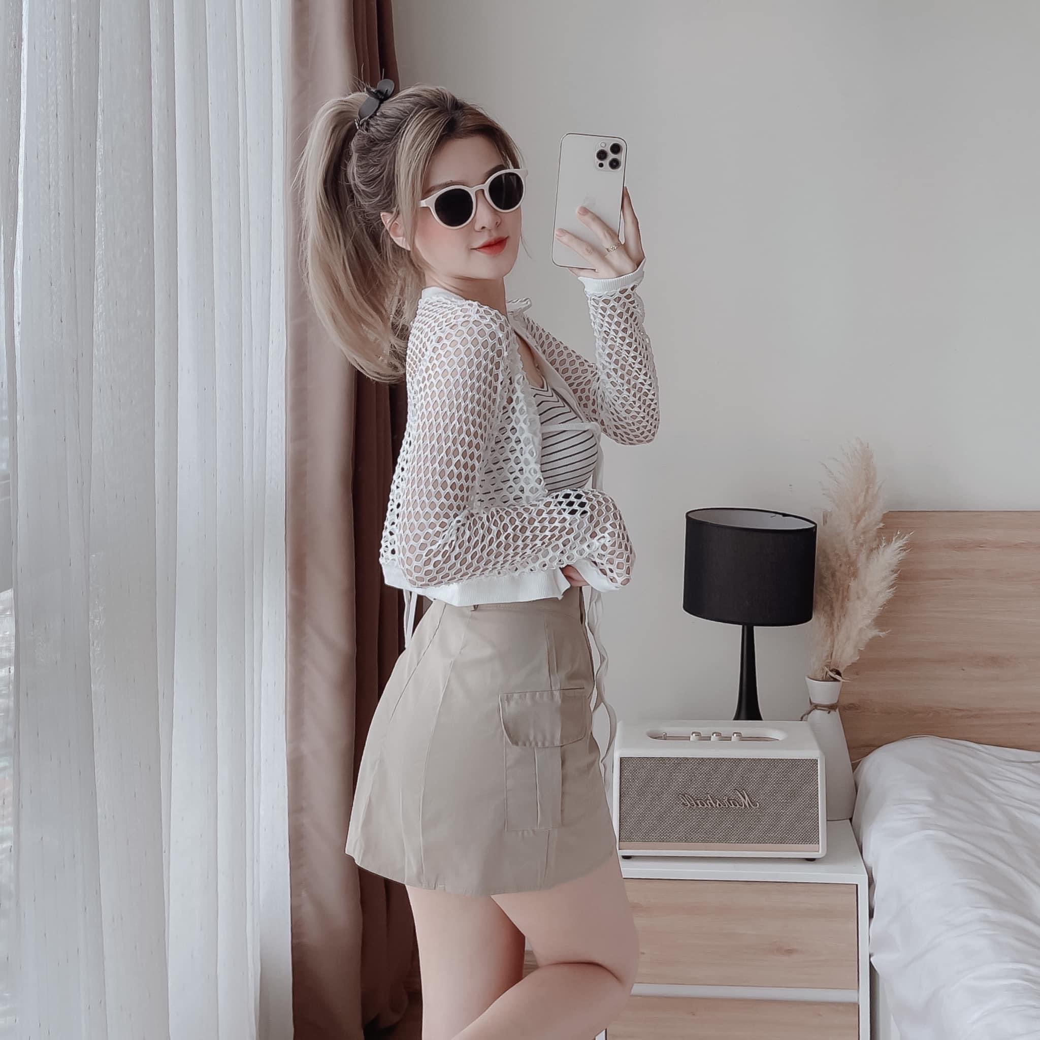SET ÁO CROPTOP DÂY SỌC + ÁO KHOÁC LƯỚI LỬNG TAY DÀI + CHÂN VÁY TRƠN NGẮN LƯNG CAO DẠO PHỐ DỰ TIỆC GIÁNG SINH NOEL
