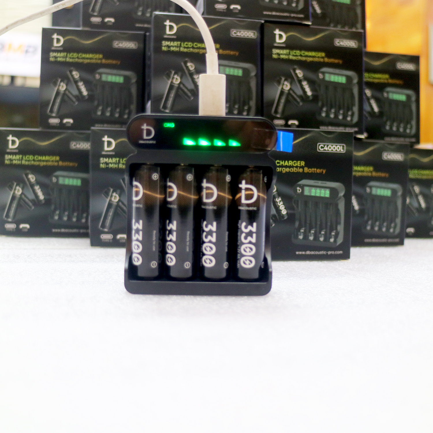 Combo dock sạc kèm 4 viên pin AA 1.2V 3300mAh dBacoustic, hàng chính hãng
