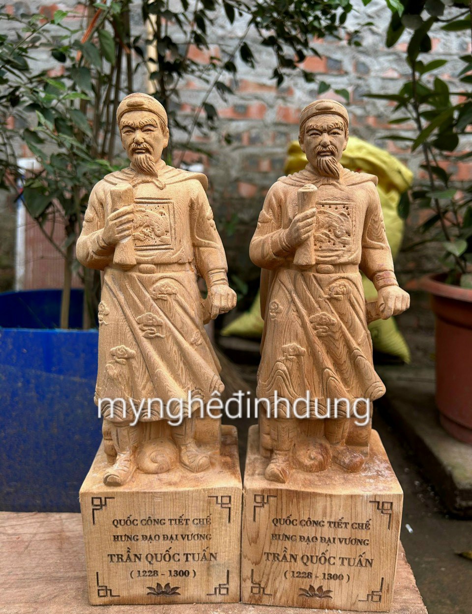 Tượng trần quốc tuấn trần hưng đạo vương bằng gỗ ngọc am thơm nức kt cao 30cm