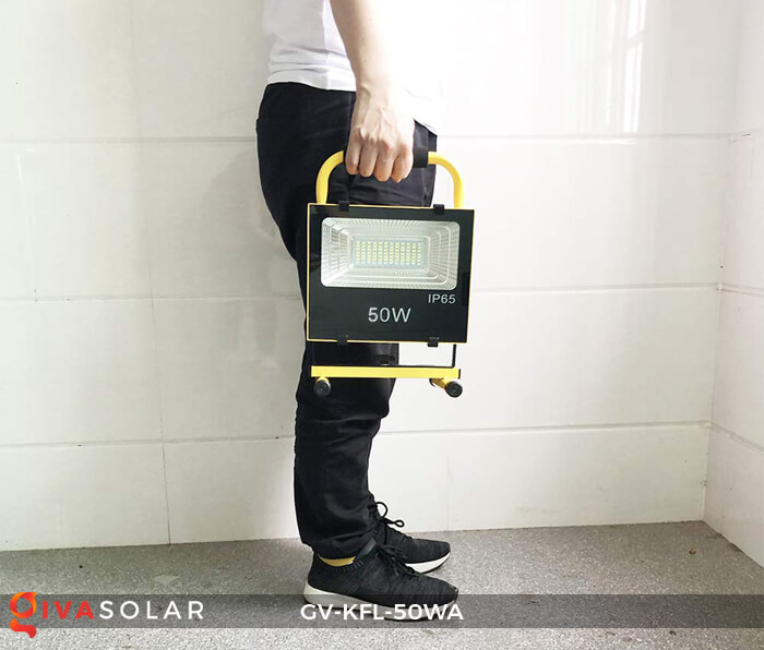 Đèn Pha Sạc điện GIVASOLAR GV-KFL-50WA