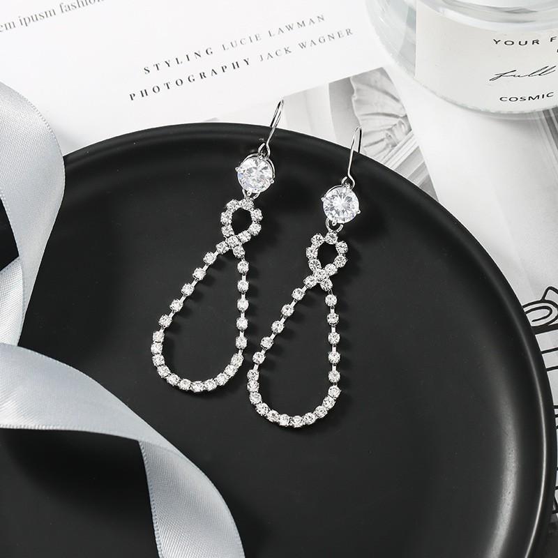 BÔNG TAI ĐÍNH ĐÁ , SIÊU SANG PHONG CÁCH HÀN QUỐC " Cực Xinh" HOT