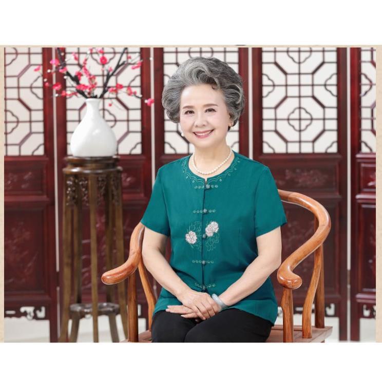 Bộ quần áo cho người già, trung niên