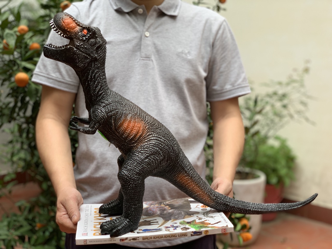 Mô hình khủng long khổng lồ - Xám dài
