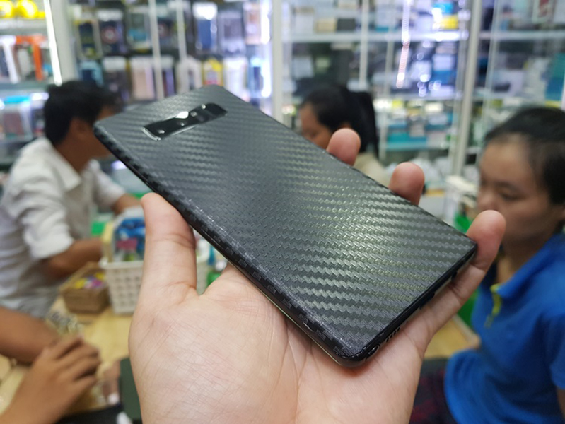 Dán mặt sau lưng carbon cho Samsung Note 8