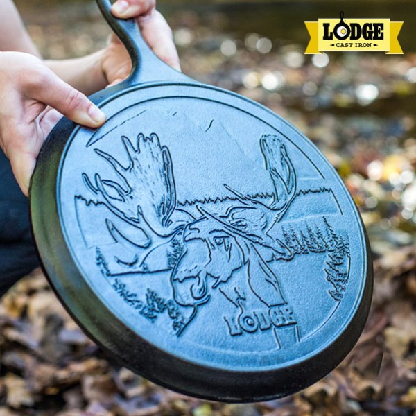 Chảo gang đúc, đáy hình nai sừng tấm Lodge 26.67 cm - L9OGWLMO. Dùng chiên, rán, áp chảo, nướng, đổ bánh, làm Beefsteak