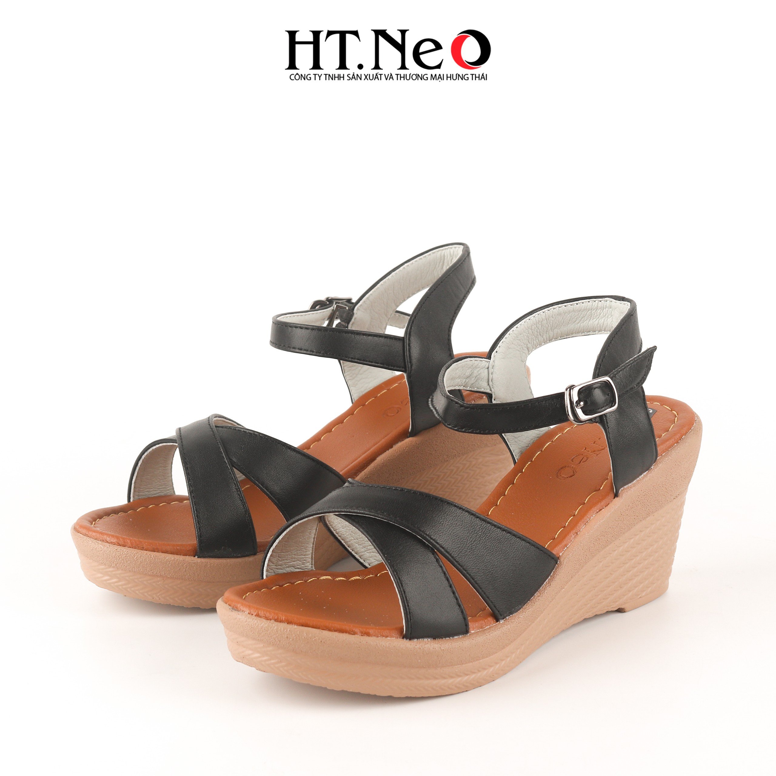 Hình ảnh Sandal nữ đế xuồng 6P, quai da, kiểu dáng đơn giản, trẻ trung, dễ đi, phù hợp cho các chị, các cô đi để chụp áo dài SDN234