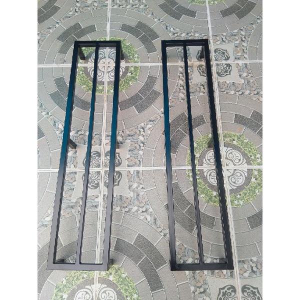Kệ thép kê chậu cây. Dài 100cm.Rộng 20cm. Cao 10cm. 1 nan phụ. 6 chân. hộp théo 2x2cm