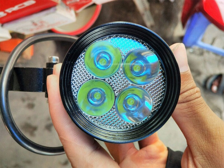 Đèn LED Trợ Sáng Xe Máy 3 Chức Năng Hoàn Hảo L4 CYT